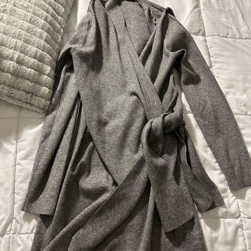 Gray tie waist top